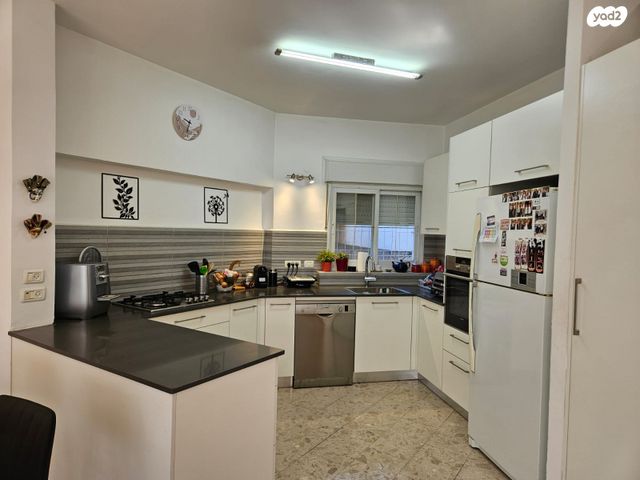 דירה, מרטין בובר 17, רמת בן גוריון, חיפה