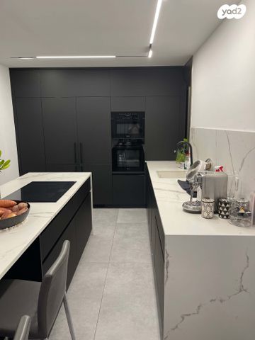 דירה, שאלתיאל דוד 2, קרית רבין, חולון