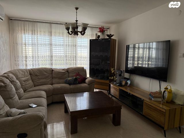 דירה, רחבת רד"ק 28, שכונה י"א, באר שבע