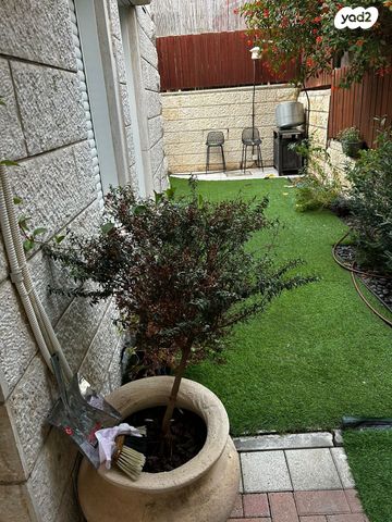 בית פרטי/ קוטג', רבי יהודה 9, גבעת אביב, גדרה