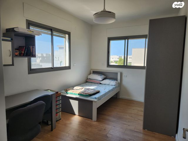 בית פרטי/ קוטג', היקב 8, הגפן, עתלית