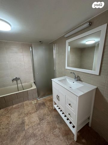 דירה, משמר הירדן 11, מרכז העיר, עפולה