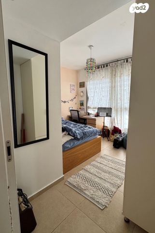 דירה, כרמל 5, אחוזת הנשיא, רחובות