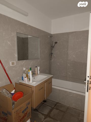 דירה, שבעת המינים 12, אחיסמך, אחיסמך