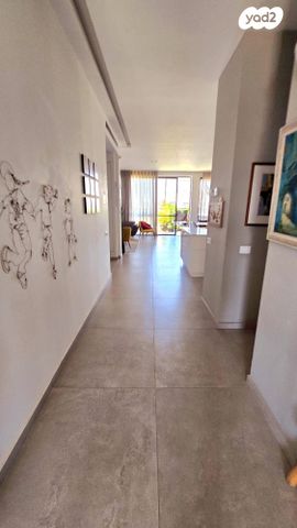 גג/ פנטהאוז, שדרות רפאל סויסה 14, בר לב, מזכרת בתיה