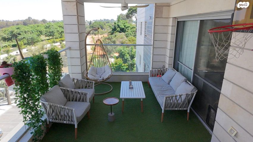 דירה, שלמה וחיה אנגל 35, כפר סבא הירוקה, כפר סבא