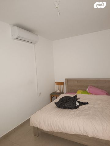 דירה, שבעת המינים 12, אחיסמך, אחיסמך