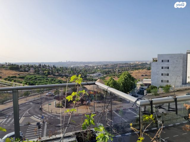 גג/ פנטהאוז, אלברט איינשטיין 20, פסגות אפק, ראש העין