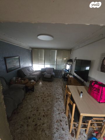 דירה, נתיב חטיבת גולני 45, מנחם בגין, עכו