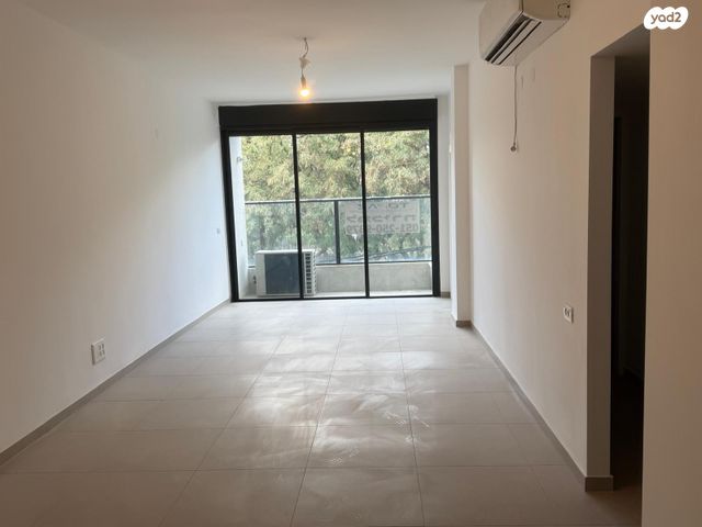 דירה, שדרות בר אילן 61, דרום מערב ותיק, בת ים