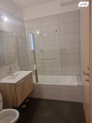 דירה, שדרות הרב משה שמואל שפירא 4, פארק המושבה, באר יעקב