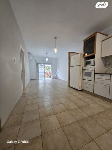 דירת גן, שרה ואהרון אהרונסון 42, נווה מנחם, באר שבע