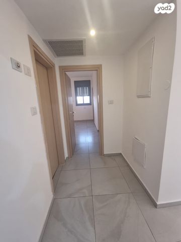 דירה, שדרות הרב משה שמואל שפירא 4, פארק המושבה, באר יעקב