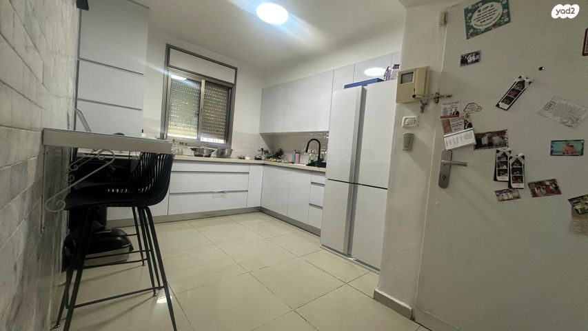 דירת גן, עוזי חיטמן 30, קרית האמנים, מצליח, רמלה