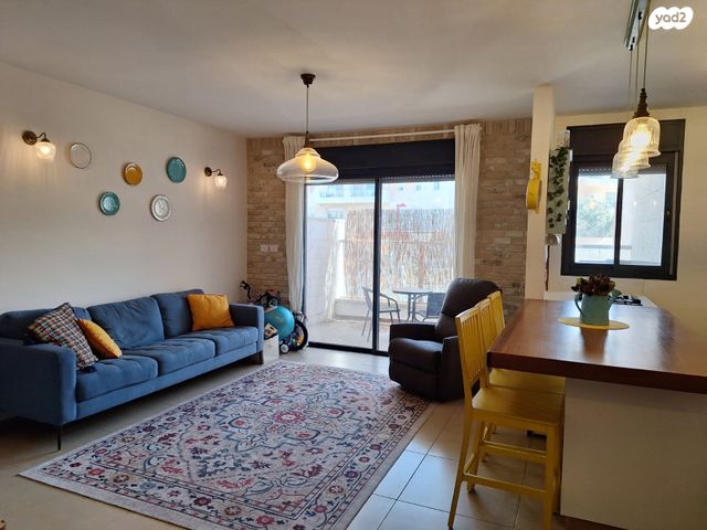 דירה, הערבה 57, רובע ג', אריאל