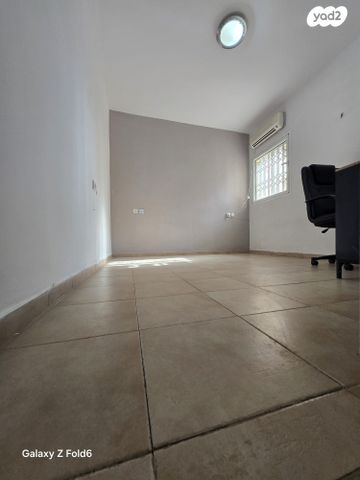 דירת גן, שרה ואהרון אהרונסון 42, נווה מנחם, באר שבע