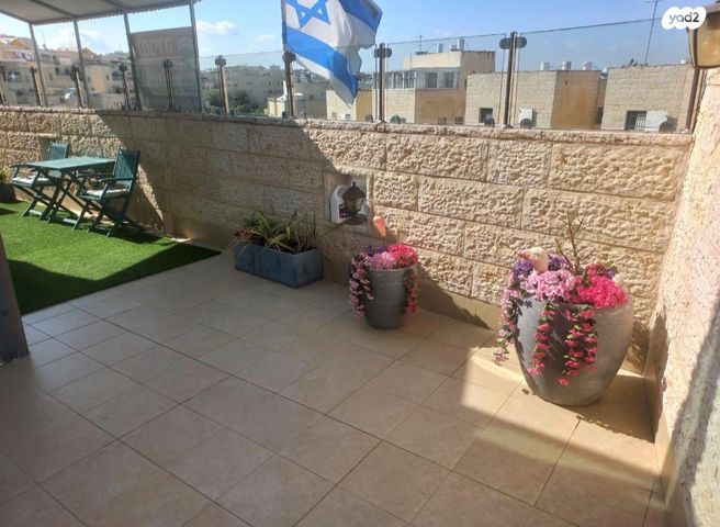 דירה, רינה ניקובה 1, פסגת זאב, ירושלים