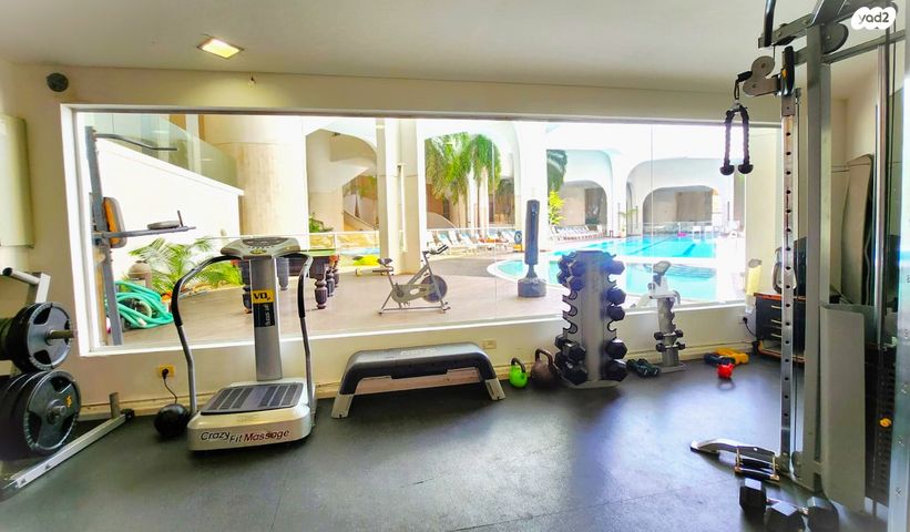 גג/ פנטהאוז, אלכסנדר סשה ארגוב 31, המשתלה, תל אביב יפו