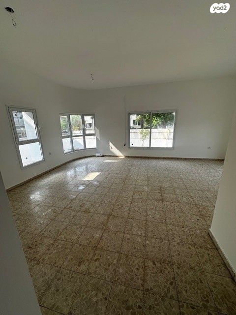 בית פרטי/ קוטג', הלווייתן 40, נווה ים, ראשון לציון