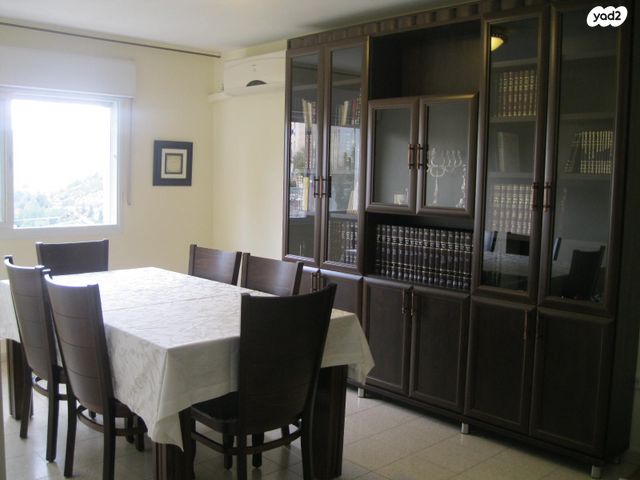 אברהם שטרן 47