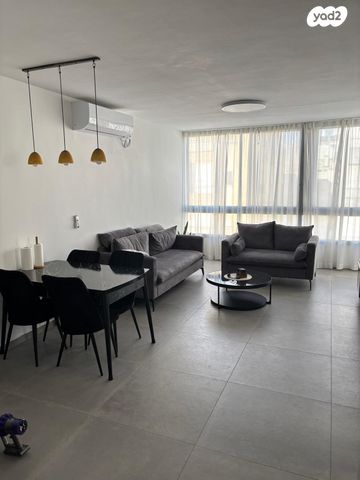 דירה, פתח תקווה 4, מרכז, קרית עבודה, חולון