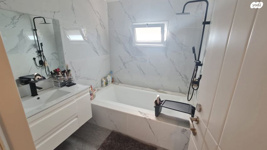 דו משפחתי, בילינסון 6, צפון מערב מרכז העיר, נתניה