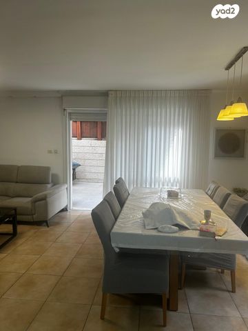 בית פרטי/ קוטג', רבי יהודה 9, גבעת אביב, גדרה