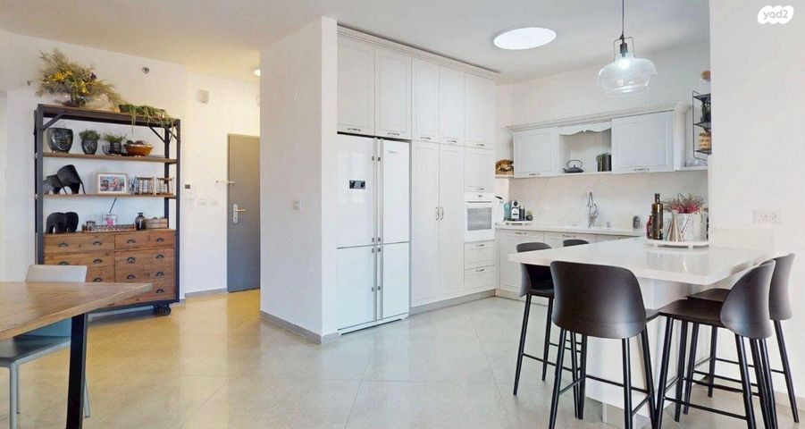 דירה, דוכיפת 9, רמות יצחק, נשר