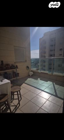 דירה, חנקין 15, מגדיאל, הוד השרון