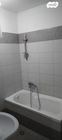 דירה, צבי פנקס 8, מרכז עפולה עלית, עפולה