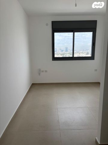 דירה, יעקב פיכמן 5, קרית אילון, חולון