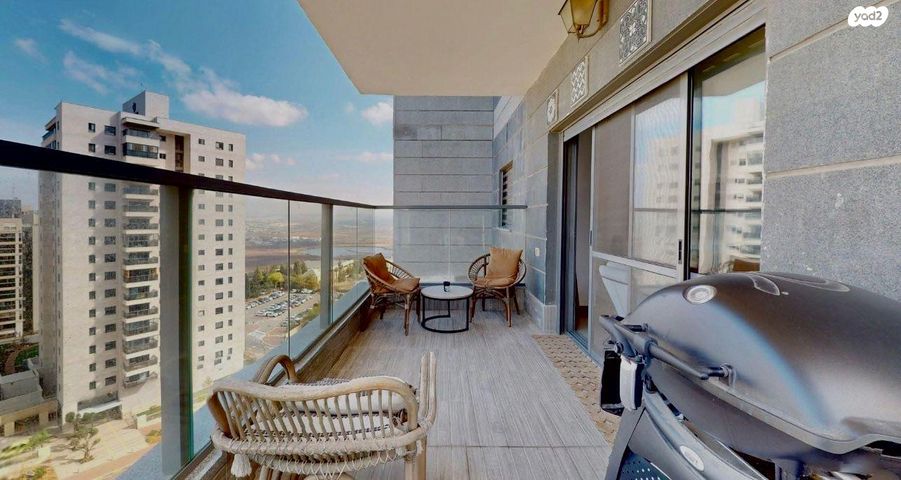 דירה, דוכיפת 9, רמות יצחק, נשר