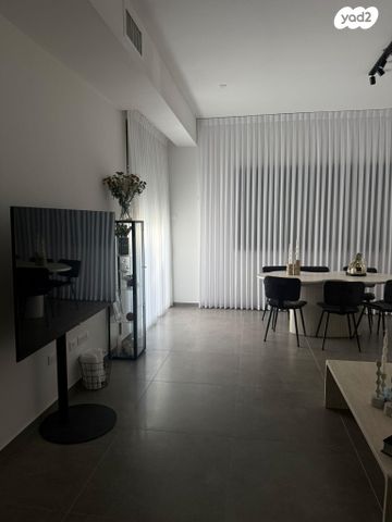 דירת גן, הרב שאולי 1, רובע ד', אשדוד