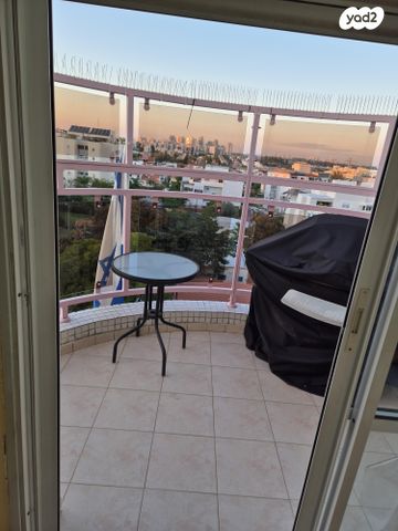 ד"ר הרמן מאאס 4