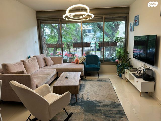 שרה אהרונסון 35