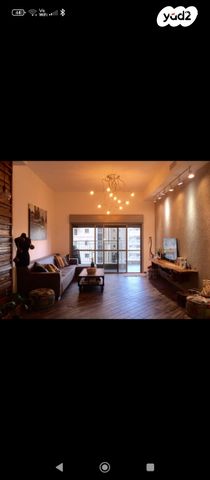 שדרות הנשיא השישי 16