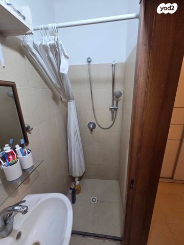 דירה, ארלוזורוב 13, שכונת חשמונאים, מרכז העיר א, רמת גן