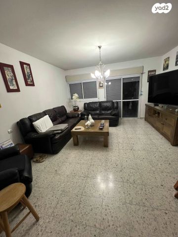 דירה, אסא קדמוני 7, נווה ברבור, כפר שלם מערב, תל אביב יפו