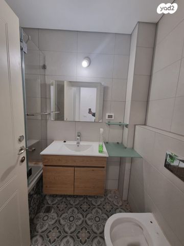 דירה, רמב"ם 10, הדר, רמת השרון