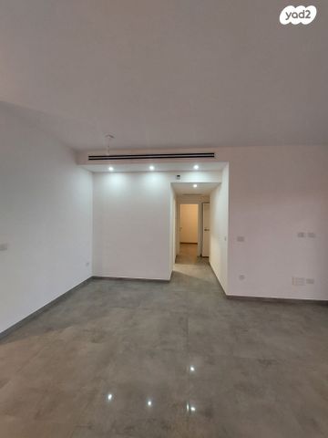 דירה, חצוצרה 2, המוזיקה, שדרות