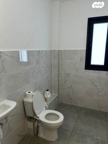 דירה, הרב צבי יהודה קוק 27, אגמים מזרח, אשקלון