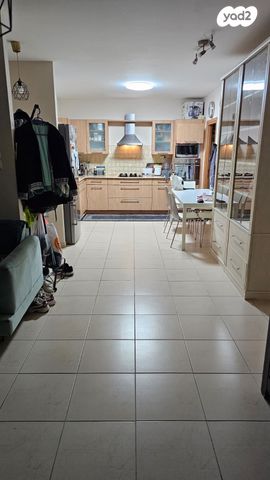 דירה, יוסף 7, קרית השרון, נתניה