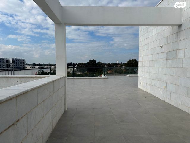 גג/ פנטהאוז, המייסדים 17, נווה אפרים, פרדס חנה כרכור