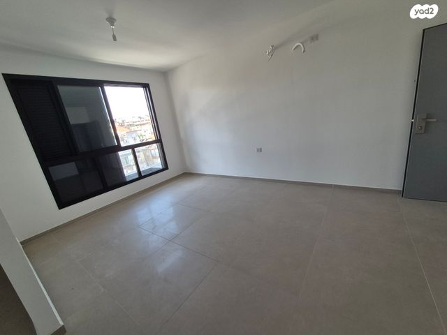 דירה, דרך זאב ז'בוטינסקי 107, פרדס כץ, בני ברק