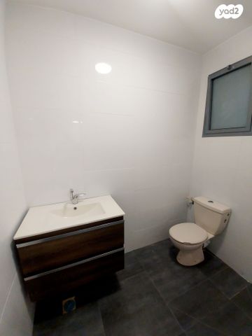 דירה, עובדיה אברהם הכהן 30, נאות גנים, נתניה