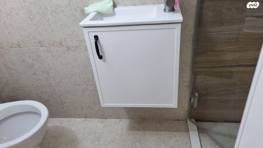 יחידת דיור, שפרינצק 15, שיכון חדש, אזור