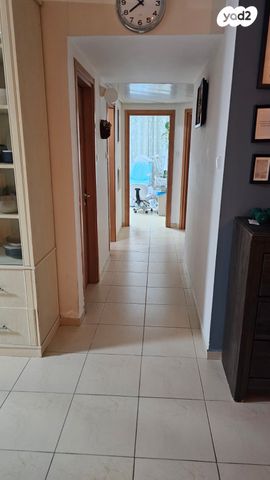 דירה, יוסף 7, קרית השרון, נתניה