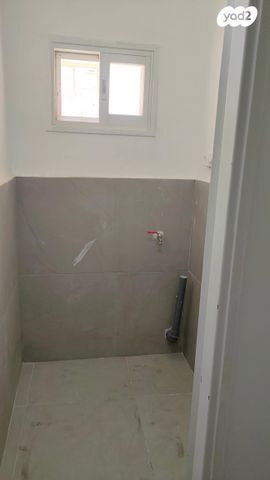 דירת גן, יוסף שפרינצק 52, שיכון א', קרית שמונה