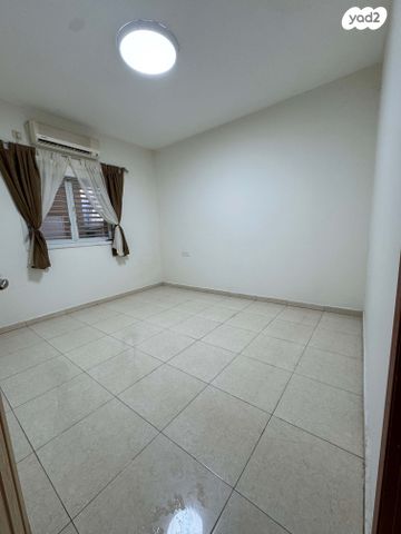 דירת גן, אחד העם 4, רמת השקמה, רמת גן