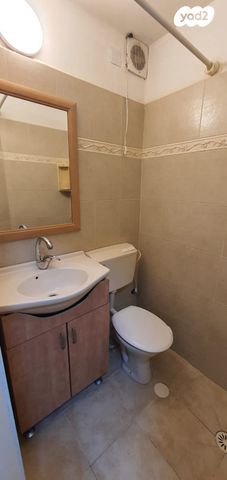 יחידת דיור, שדרות קוגל 27, אגרובנק, חולון